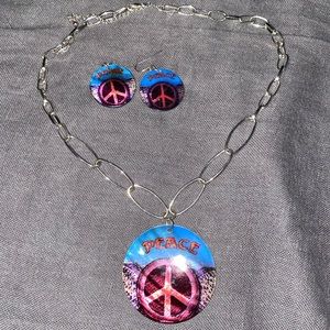 Gaudy Peace Jewelry Set